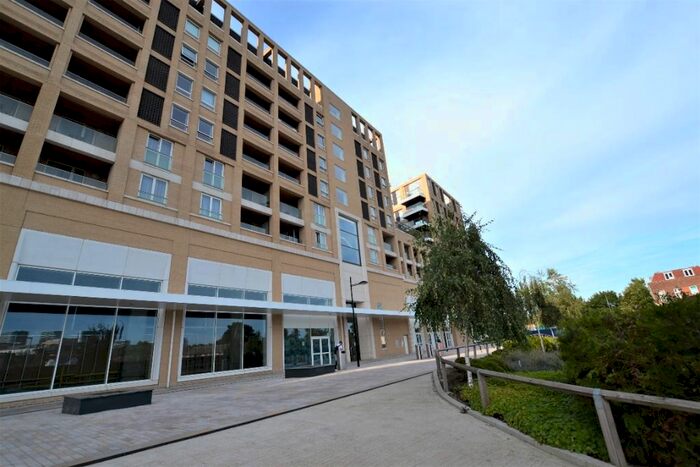 1 Bedroom Flat To Rent In Silvertown Square, Canning Town, London, E16