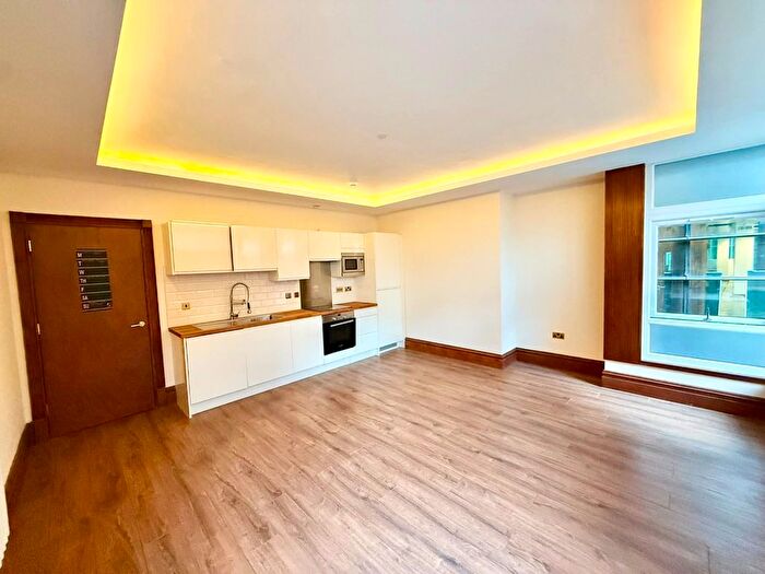 1 Bedroom Flat To Rent In Old Hall Street, Liverpool, L3