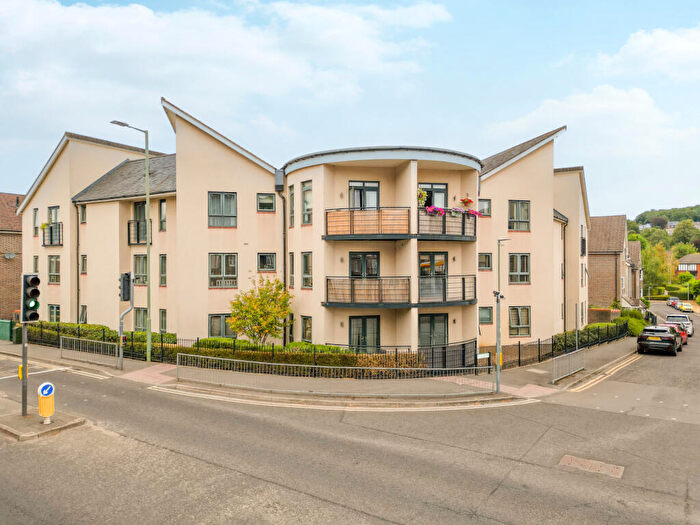 2 Bedroom Flat For Sale In Quennell House, Sheldon Way, Berkhamsted, HP4