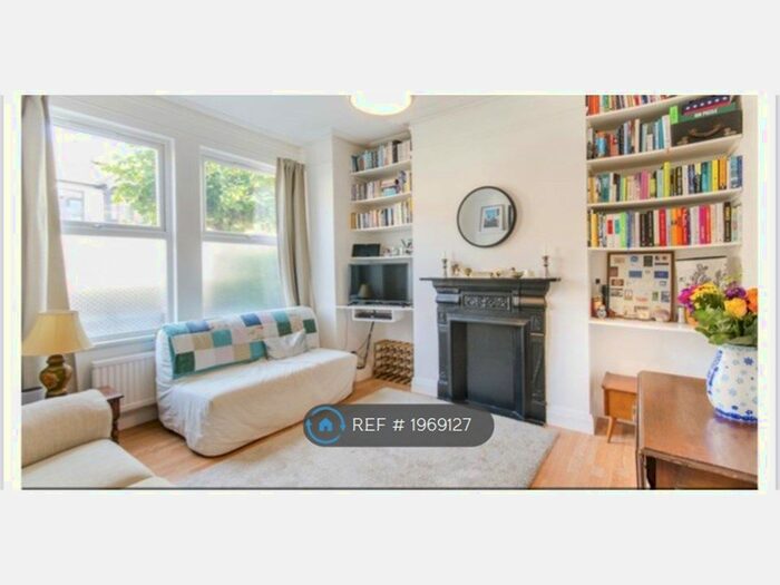 2 Bedroom Maisonette To Rent In Vaughan Road, Harrow, HA1