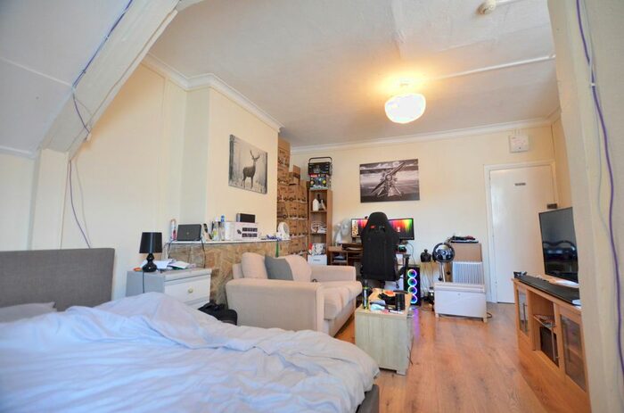 Studio To Rent In Deepcut Bridge Road, Deepcut, Camberley GU16