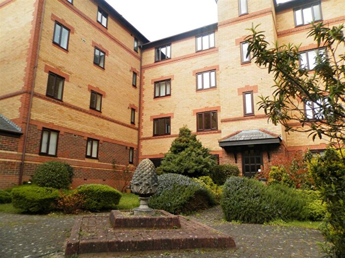 1 Bedroom Flat To Rent In Caslon Court Caxton Gate Somerset Street, BS1