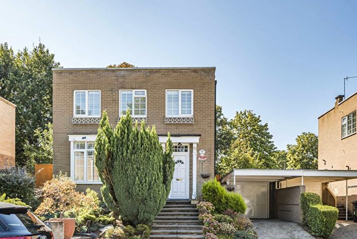 4 Bedroom Detached House To Rent In Kinnaird Close, Bromley, BR1