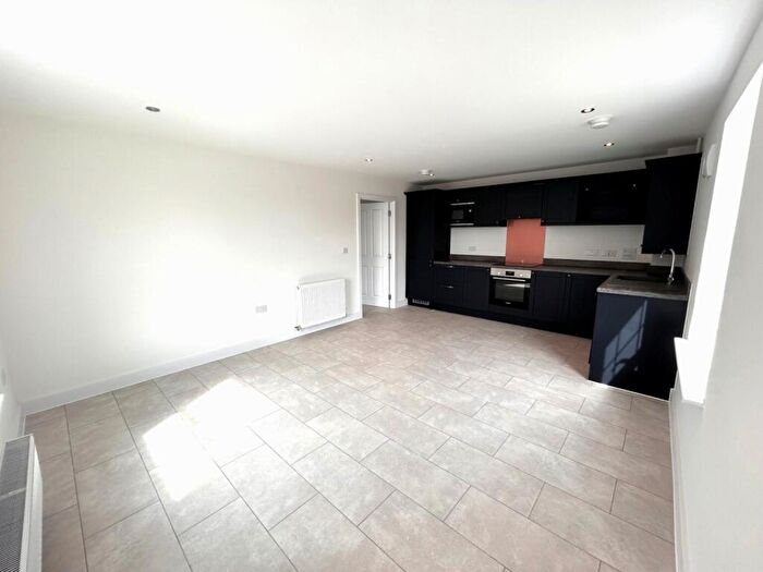 2 Bedroom Apartment For Sale In Shandon Leys Off Bromham Road Bedford Bedfordshire, MK40