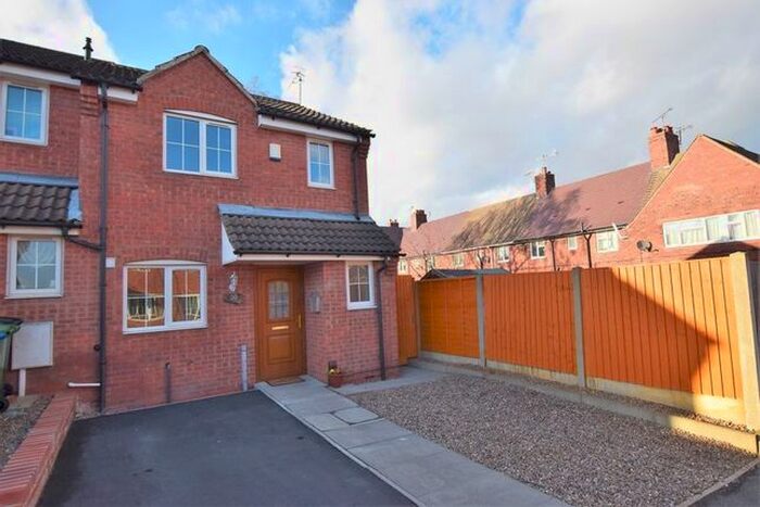 2 Bedroom Property To Rent In Frecheville Street, Staveley, Chesterfield, S43