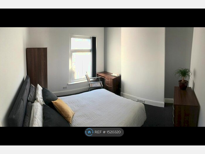 4 Bedroom Terraced House To Rent In Brynmill Terrace, Brynmill, Swansea, SA2