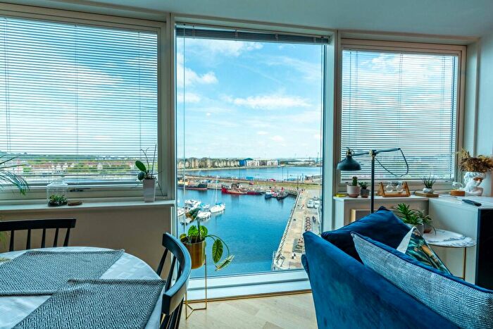 2 Bedroom Apartment To Rent In Marina Point East, Chatham Quays, Dock Head Road, Chatham, Kent, ME4