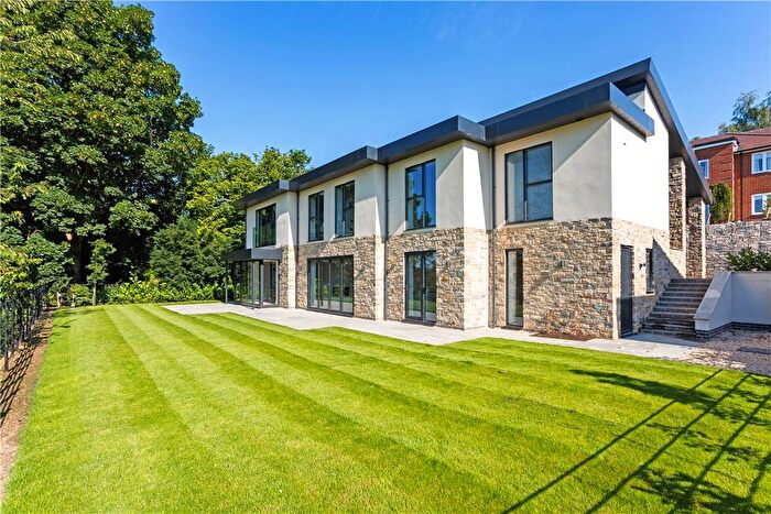 4 Bedroom Detached House For Sale In Speen Lane, Newbury, Berkshire, RG14