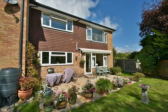 2 Bedroom Flat For Sale In Collington Lane West, Bexhill-On-Sea, TN39