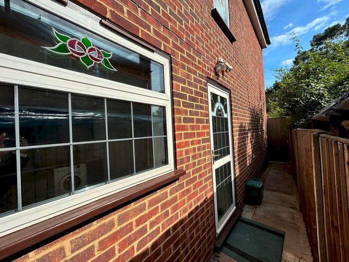 1 Bedroom Property To Rent In Western Avenue, Greenford, UB6