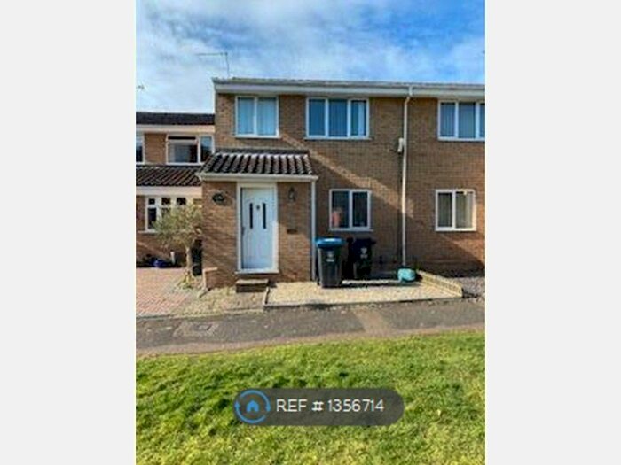 3 Bedroom Terraced House To Rent In Nightingale Walk, Hemel Hempstead, HP2