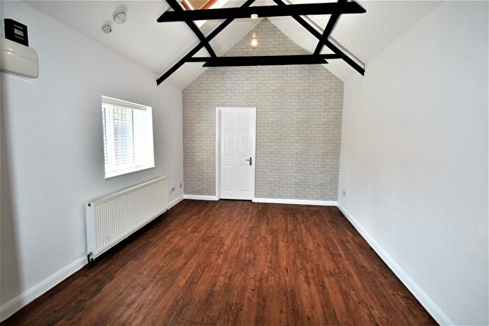 1 Bedroom Bungalow To Rent In Lower Road, Cookham, Maidenhead, SL6