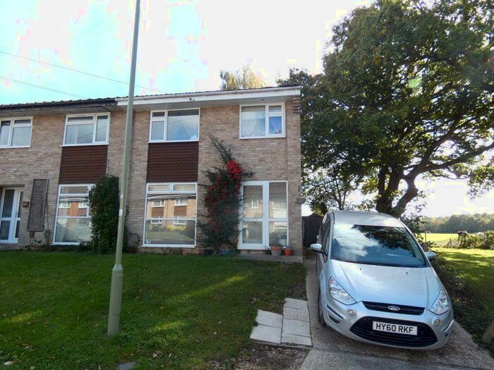 3 Bedroom Semi-Detached House To Rent In Hound Road Gardens, Netley Abbey, Southampton, SO31