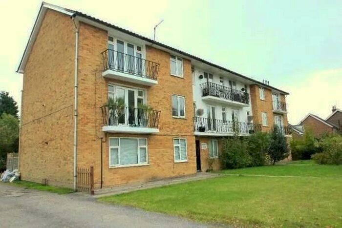 2 Bedroom Apartment To Rent In Nutfield Road, Merstham, Redhill, RH1