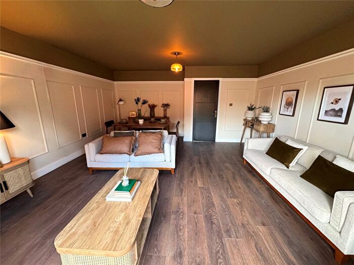 3 Bedroom Semi Detached House For Sale In Berkeley Road, Birmingham, West Midlands, B25