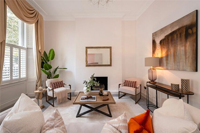 3 Bedroom Flat For Sale In Devonshire Place, Marylebone, London, W1G