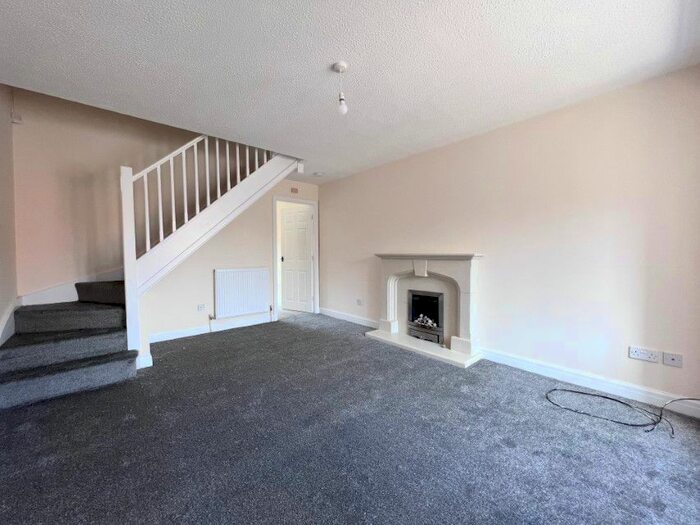 2 Bedroom Mews To Rent In Eastwood Close, Bolton, BL3