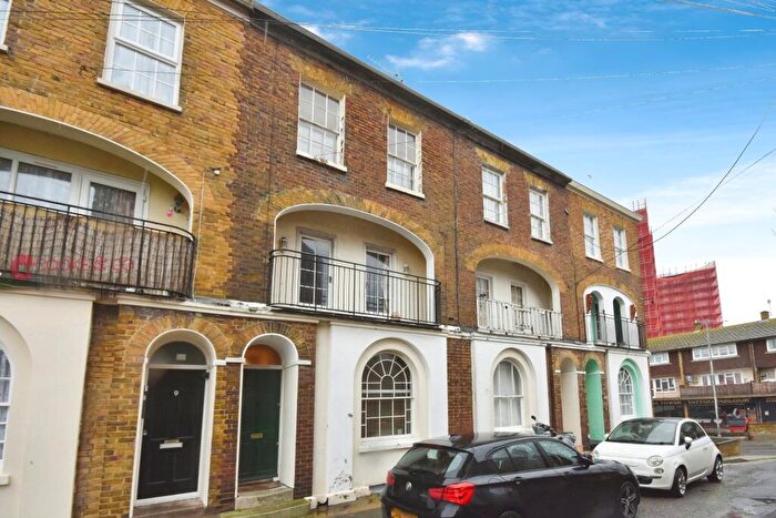 4 Bedroom Terraced House For Sale In La Belle Alliance Square, Ramsgate, CT11