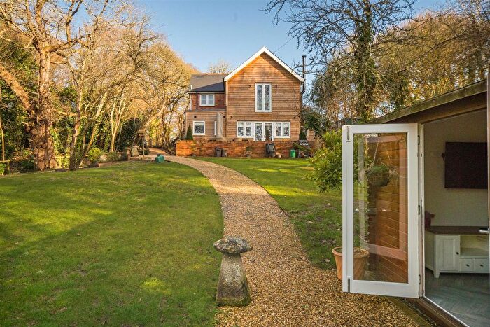 3 Bedroom Detached House For Sale In Corf Road, Shalfleet, Newport, PO30