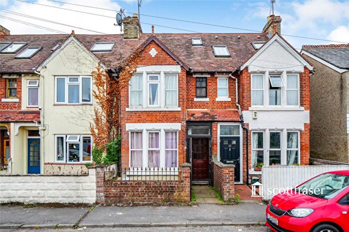 5 Bedroom House To Rent In Cricket Road, Oxford, OX4