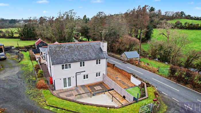 4 Bedroom House For Sale In Cae Hendre, Chwilog, LL53