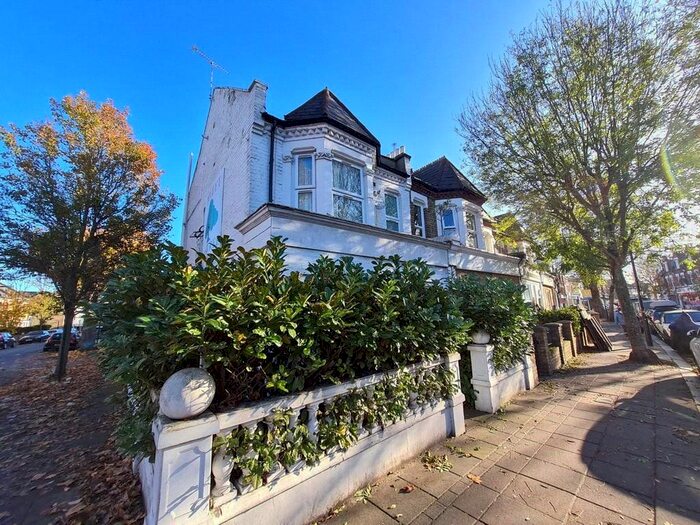 1 Bedroom Flat To Rent In Somerset House, Chiswick, London, W4
