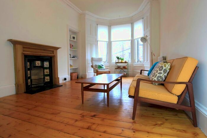 2 Bedroom Flat To Rent In Raeburn Place, Stockbridge, Edinburgh, EH4