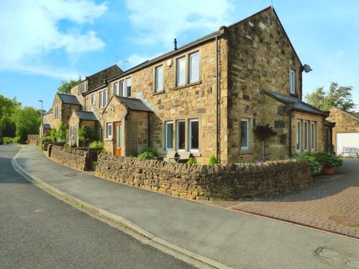 3 Bedroom Semi-Detached House For Sale In Newton Way, Hellifield, Skipton, BD23