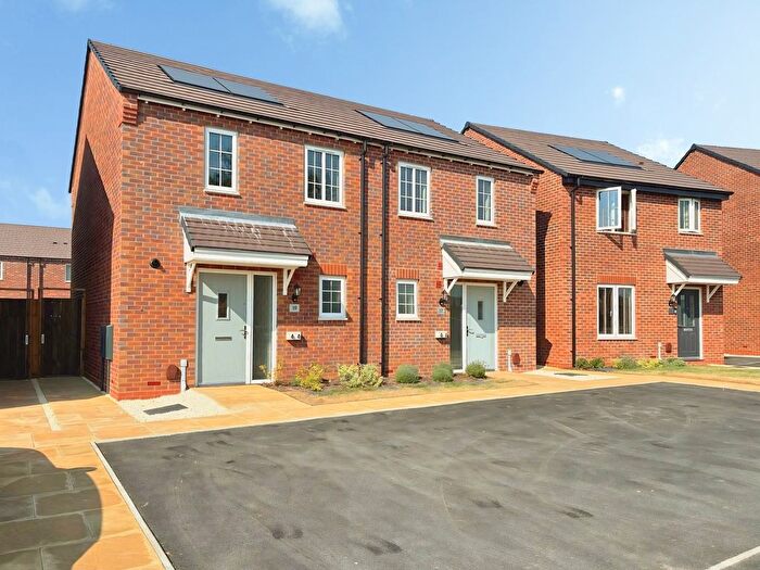 2 Bedroom Semi-Detached House To Rent In Combine Close, Nuneaton, Warwickshire, CV11