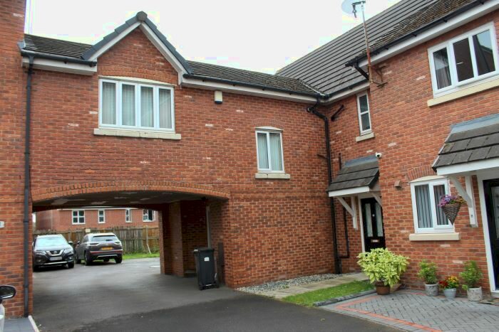 1 Bedroom Flat To Rent In Harbury Close, Bolton, BL3