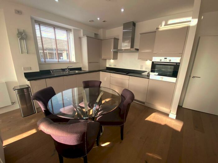 2 Bedroom Flat To Rent In Cathedral Road, Hamilton Street, Cardiff, CF11