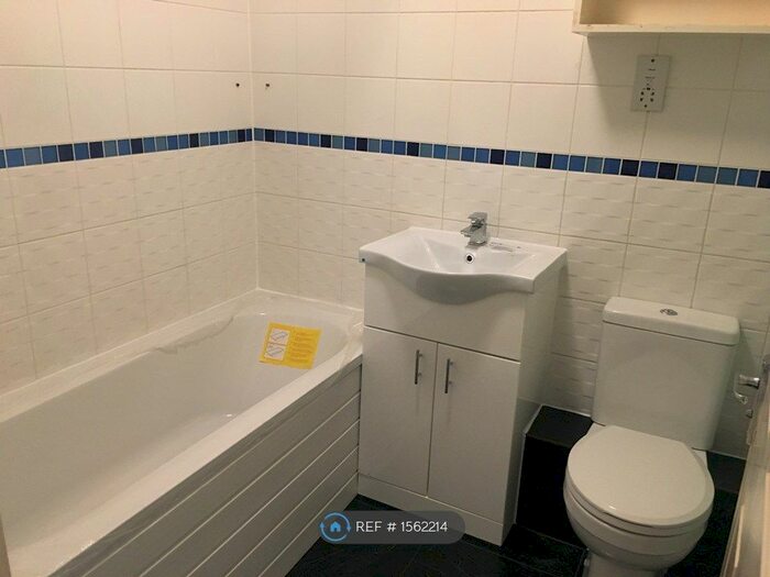 2 Bedroom Terraced House To Rent In Grove Road, Romford, RM6