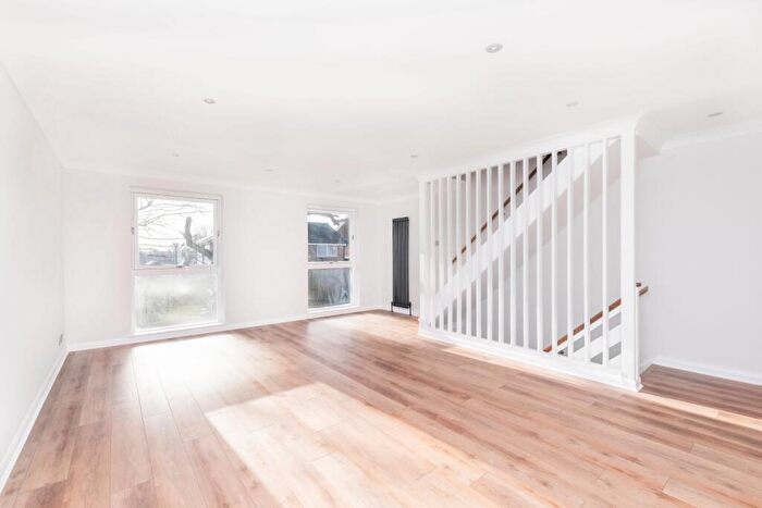 4 Bedroom House To Rent In Shearman Road London, SE3