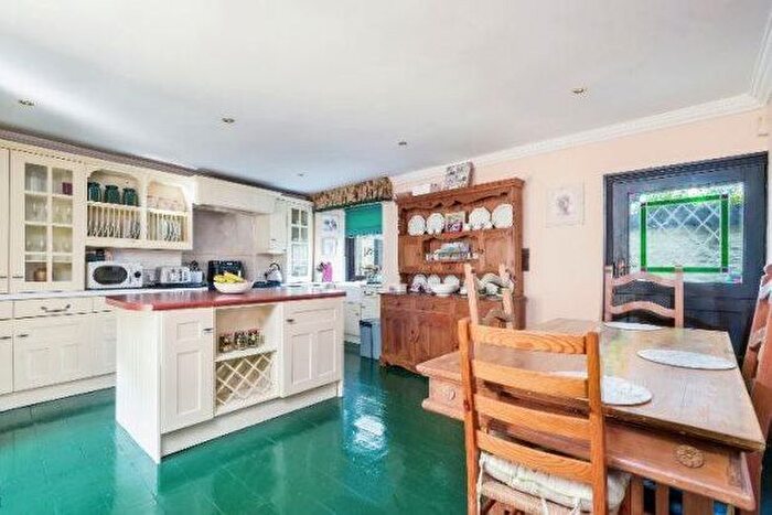 4 Bedroom Terraced House To Rent In Marine Road, Plymouth, PL9