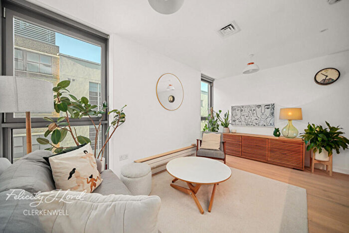 1 Bedroom Apartment For Sale In City Road, London, EC1V