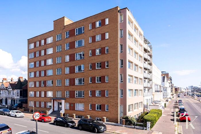 Studio For Sale In Kingsway, Hove, BN3