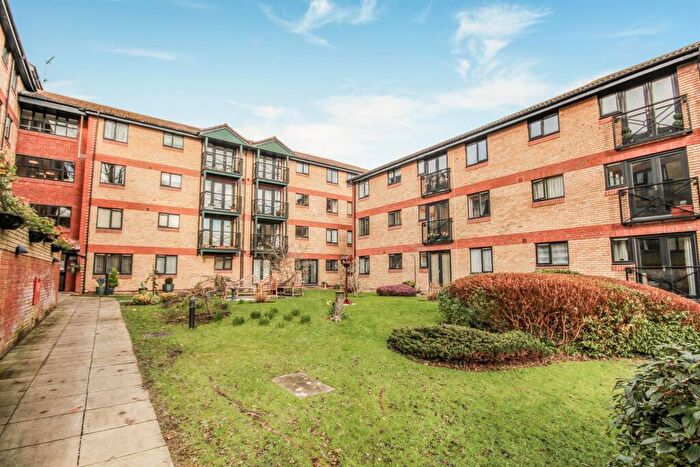 1 Bedroom Retirement Property For Sale In Tongdean Lane, Withdean, Brighton, BN1