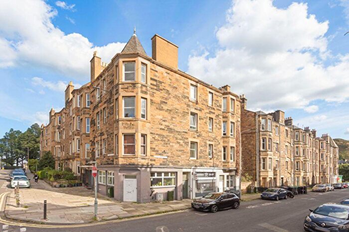 2 Bedroom Flat For Sale In / Cambusnethan Street, Meadowbank, Edinburgh, EH7