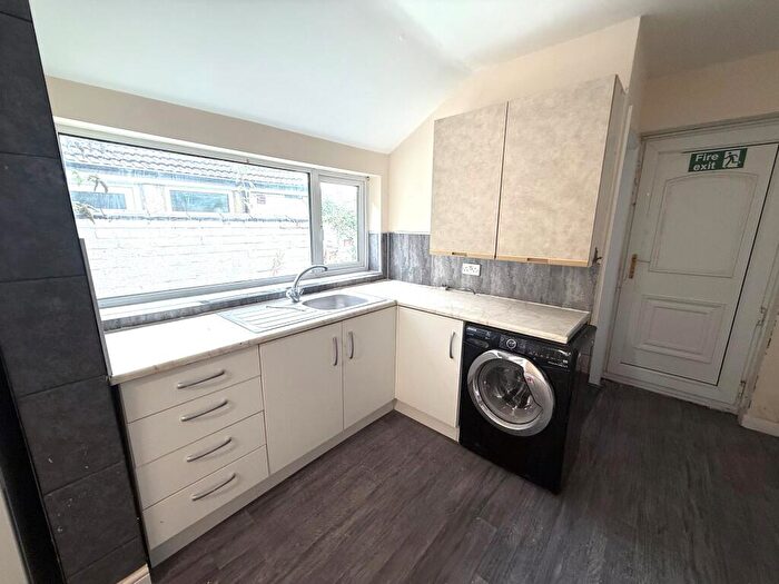 1 Bedroom House To Rent In Wellington Street, Grimsby, DN32