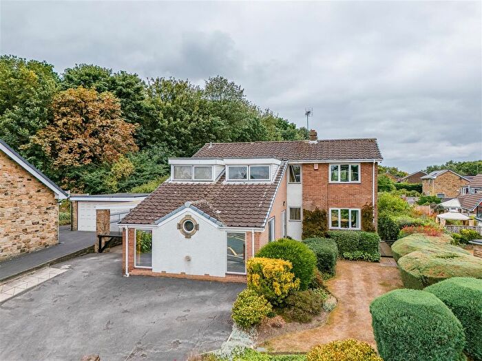 5 Bedroom Detached House For Sale In The Mount, Wakefield, WF2