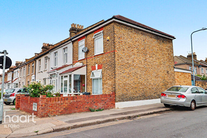 3 Bedroom End Of Terrace House For Sale In Grange Road, Ilford, IG1