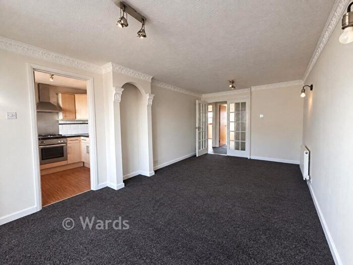 2 Bedroom Flat For Sale In Chalice Way, Greenhithe, Kent, DA9