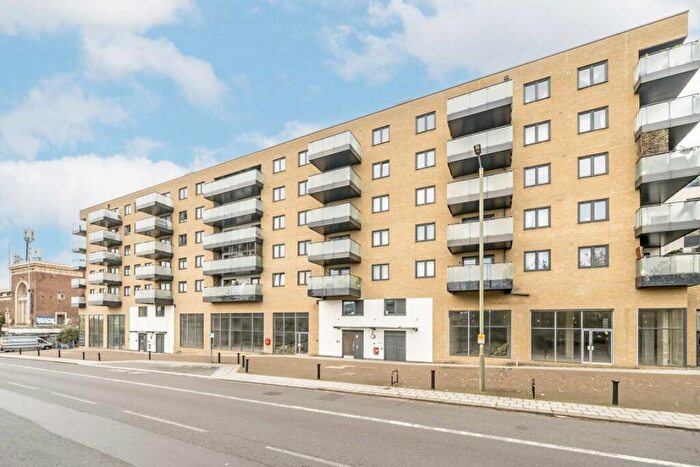 1 Bedroom Flat For Sale In Burnt Oak Broadway, Edgware, HA8