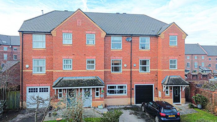 3 Bedroom Town House For Sale In Ashford Drive, Appleton, Warrington, WA4