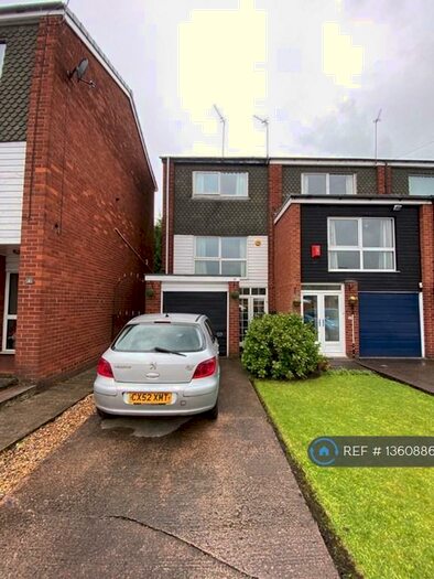 3 Bedroom Terraced House To Rent In Vendale Avenue, Swinton, Manchester, M27