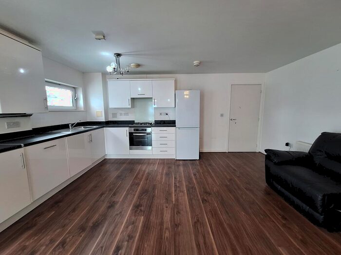 2 Bedroom Flat To Rent In Bennett Place, Dartford, DA1