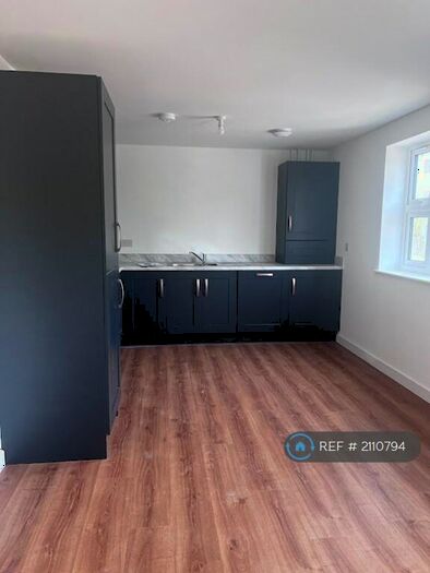 2 Bedroom Flat To Rent In Draughtsman House, Colchester, CO1