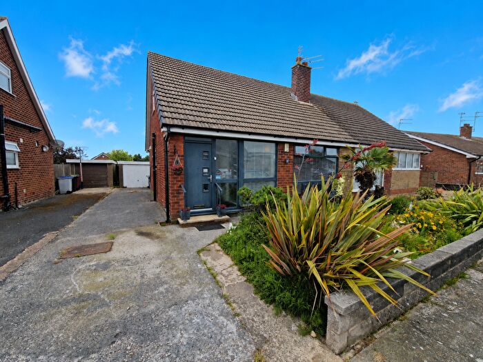 3 Bedroom Semi Detached House For Sale In Glenfield Avenue, Bispham, FY2