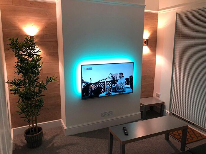 5 Bedroom Terraced House To Rent In Topsham Road, Exeter, EX2