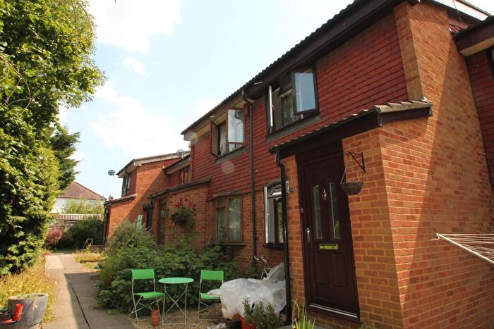 1 Bedroom House To Rent In Conifer Gardens, Sutton, SM1